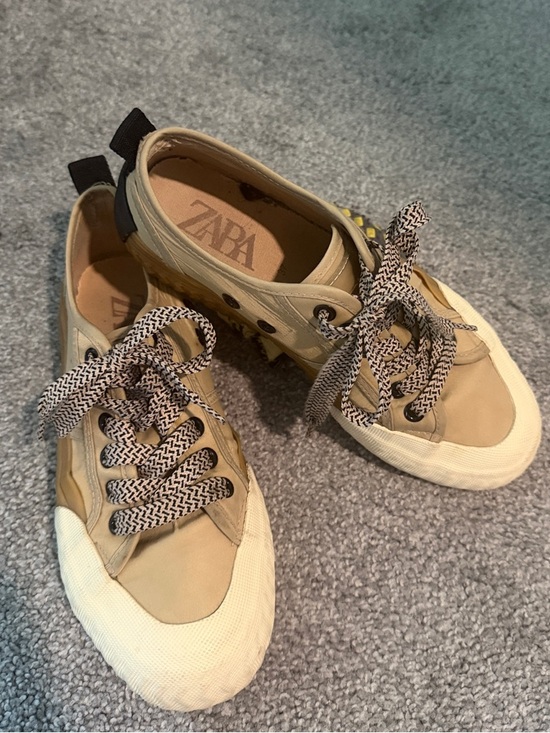 Zara Shoes - Zara Beige/Tan Low-Top Canvas Sneakers